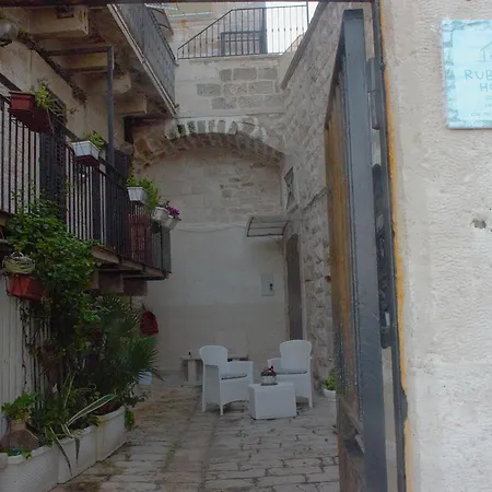 Pensionat Rubini's House 3*