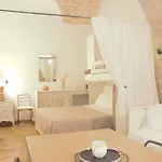 Rubini's House 3* ג'ובינאצו